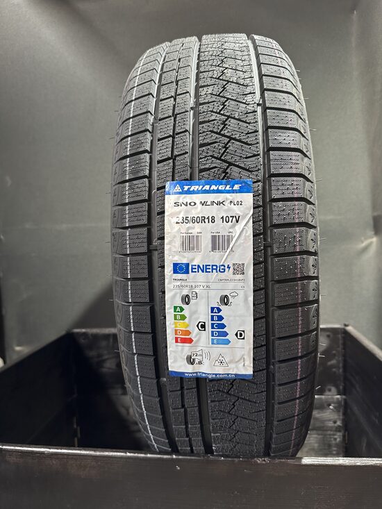JAUNAS 235/60R18 Triangle PL02