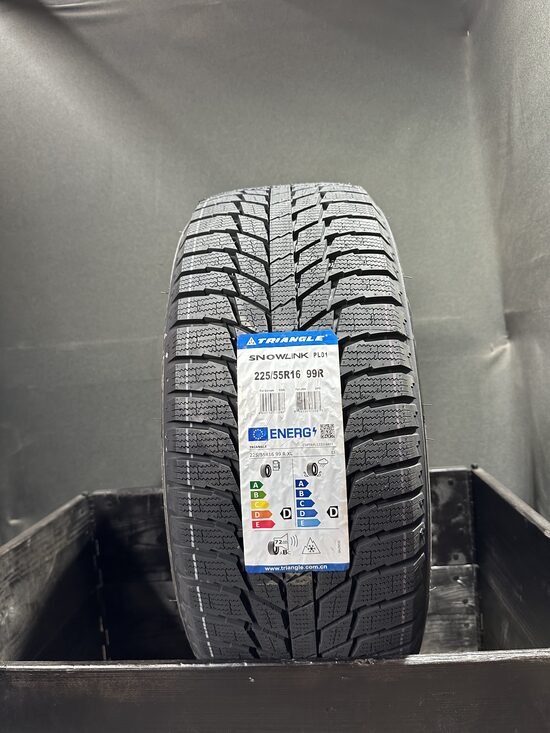 JAUNAS 225/55R16 Triangle PL01 