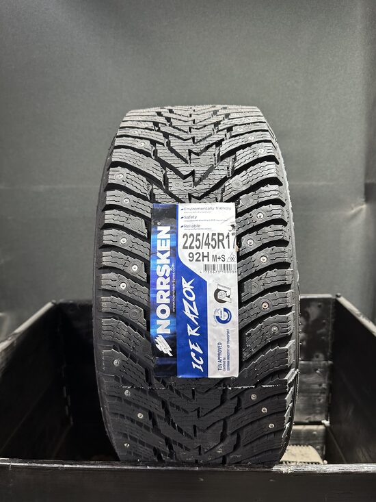 JAUNAS 225/45R17 Norrsken Ice Razor