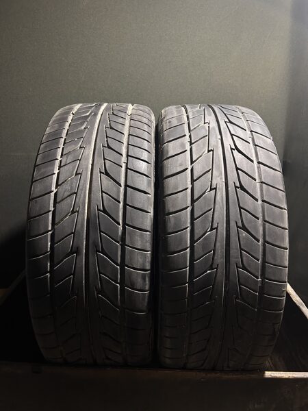 225/35R20 Nitto NT555 (6.5 mm)