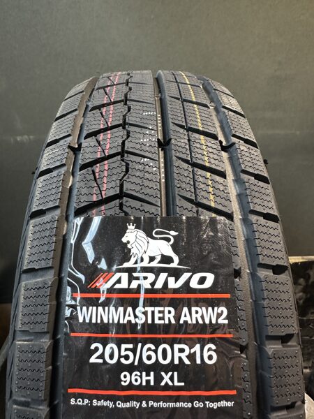 JAUNAS 205/60R16 Arivo