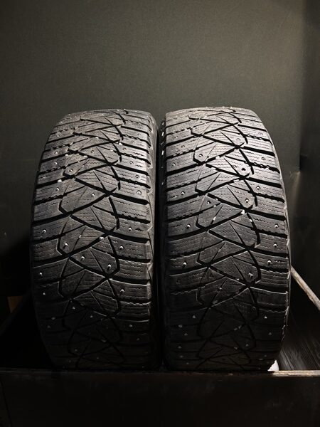 225/55R17 Dunlop IceTouch (7-7.5mm)